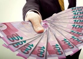 Bank sektorunda ilk yarımildə 56,7 milyon manatlıq kredit silinməsi qeydə alınıb