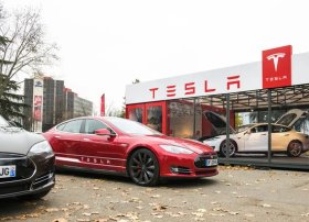 “Tesla 2025-ci ilin III rübündə gəlir rekorduna çatdı, amma xalis mənfəət azaldı”
