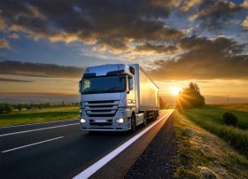 Azərbaycanda avtomobil nəqliyyatı ilə beynəlxalq yükdaşımalar artıb