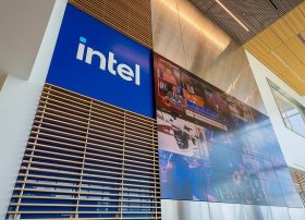 Intel 3-cü rübü xalis mənfəətlə başa vurdu, gəlir proqnozu üstələdi