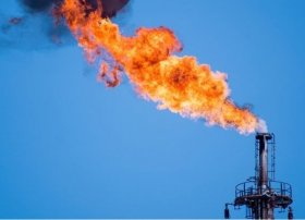 Dünya təbii qaz bazarında qiymətlər azalıb