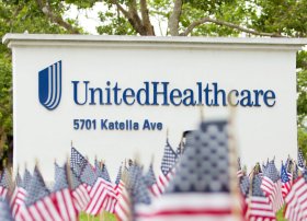 UnitedHealth Group-un xalis mənfəəti 2,6 dəfə azaldı