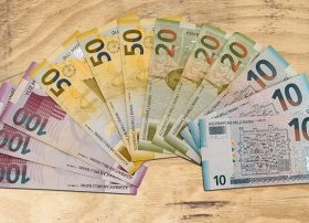 Azərbaycan manatının dövretmə sürəti oktyabrda artıb