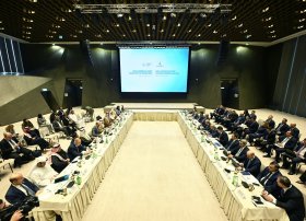 Bakıda Ərəb Koordinasiya Qrupunun Yüksək Səviyyəli Dəyirmi Masası keçirilib