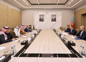 Nazir Rəşad Nəbiyev İslam İnkişaf Bankı qrupunun sədri Məhəmməd Süleyman Əl-Casir ilə görüşüb