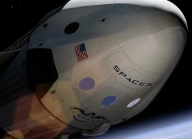 SpaceX, EchoStar-ın tezliklərini 2,6 milyard dollara alacaq və bu sövdələşməni öz səhmləri ilə ödəyəcək.