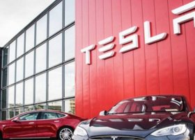 Tesla təchizat zəncirini dəyişir