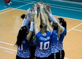 UNEC qadın voleybol komandası “Azərreyl”i 3:0 hesabı ilə məğlub etdi