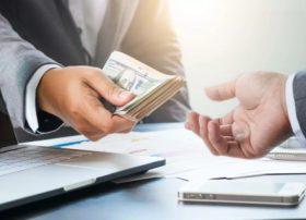 Azərbaycanda iri sahibkarlığa verilən kreditlər artıb