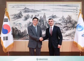 Azərbaycan-Koreya mərkəzi bankları dayanıqlı maliyyə və texnoloji yanaşmaları müzakirə edib