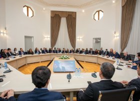 Energetika Nazirliyində Ulu Öndər Heydər Əliyevin xatirəsinə həsr olunmuş anım tədbiri keçirilib