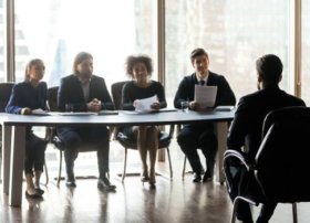 ABŞ-da işsizlik müavinəti üçün müraciətlərin sayı azalıb