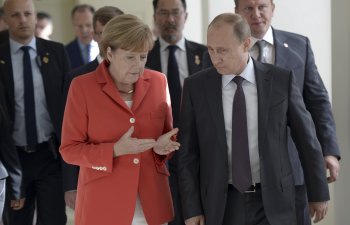 Merkel Rusiyaya gedir