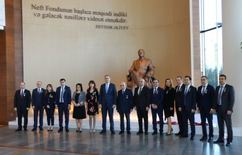 Dövlət Neft Fondunun əməkdaşlarına orden və medallar təqdim olunub