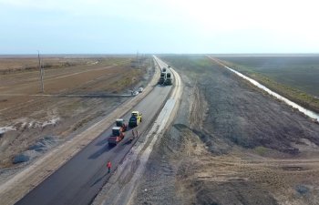 Bəhrəmtəpə-Biləsuvar yolu bərpa etdirilir