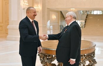 İlham Əliyev Mixail Qusmana “Şərəf” ordenini təqdim edib