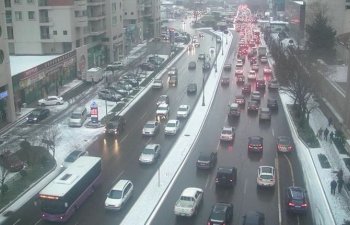 AAYDA: Buzlaşma ehtimalı ola biləcək ərazilərə xüsusi texnikalar çıxarılıb