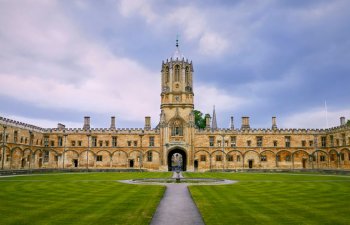 Britaniyanın məşhur universitetləri yoxsul ailələrdən daha çox tələbə qəbul etməyə hazırlaşır