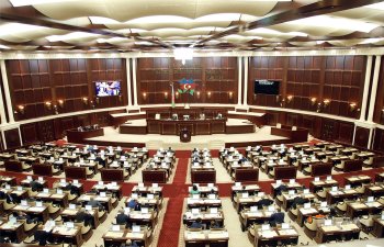 Bu gün parlament əmanətlərin tam sığortalanması haqqında layihəni müzakirəyə çıxarır