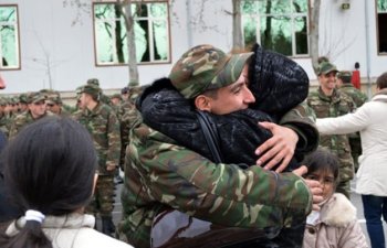 Koronavirusa görə Azərbaycan Ordusunda valideyn görüşləri qadağan edildi