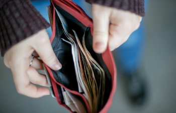 Azərbaycanda orta aylıq nominal əmək haqqı nə qədərdir? MƏBLƏĞ