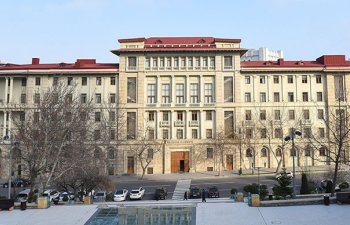 Azərbaycanda yeni qadağa - EVDƏN ÇIXMAQ