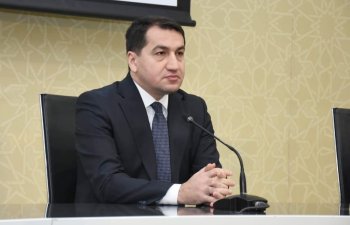 Prezidentin köməkçisi: \