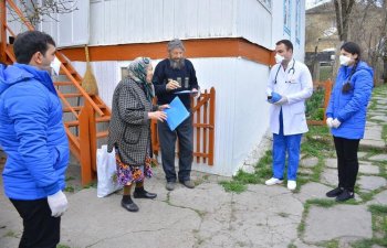 Nazirlik: Yaşı 65-dən yuxarı 10 mindən artıq tənha vətəndaşa evlərində xidmət göstərilir