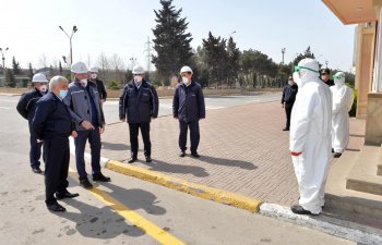 Rövnəq Abdullayev Heydər Əliyev adına Neft Emalı Zavodunda olub
