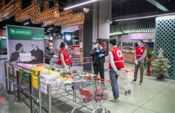Gürcüstanda sərt qadağalar başladı: Maska taxmaq məcburi oldu