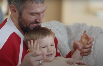 Aleksandr Oveçkin, xokkey üzrə idmançı Johnson’s brendinin siması oldu – Video