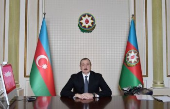 İlham Əliyev nazirlərlə videobağlantı formatında iclas keçirdi