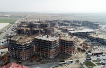 Abşeronda məcburi köçkünlər üçün salınan qəsəbə noyabrda tam hazır olacaq