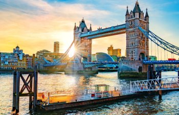 Rəsmi London Aİ ilə münasibətlərdə keçid dövrünü uzatmaq istəmir
