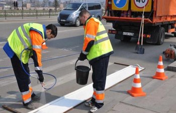 DİQQƏT! Bu yollarda təmir və rənglənmə işləri aparılır