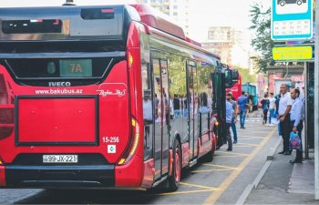 “Sərnişinlər anlamalıdır ki, sürücü hərəkət zamanı bunu edə bilməz...” - BNA