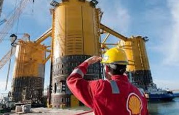 “Shell” neft şirkəti bir neçə xarici əməkdaşını Qazaxıstandan təxliyə edəcək
