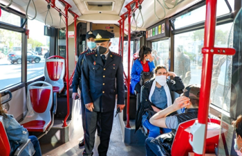 Avtobuslarda maskaya görə cərimələnənlərin sayı açıqlanıb