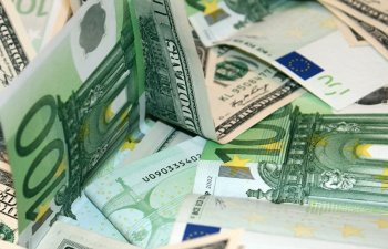 Banklarda dollar və avronun alış-satış qiymətləri
