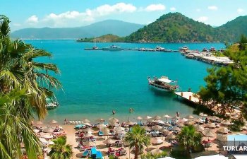Antalyaya turist axını başlayıb
