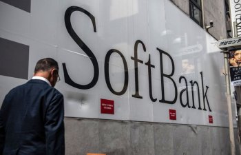 Apple Softbank-la danışıqlar aparıb