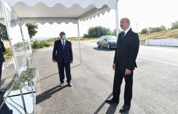İlham Əliyev Bakı-Şamaxı-Muğanlı-İsmayıllı–Qəbələ avtomobil yolunun bir hissəsinin yenidən qurulması layihəsi ilə tanış olub