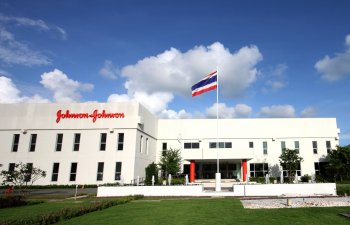 Johnson & Johnson ABŞ höküməti ilə koronavirus vaksini satmaq üçün 1 milyard dollarlıq müqavilə imzalayıb