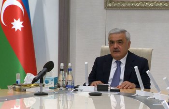 Rövnəq Abdullayev iclas keçirdi