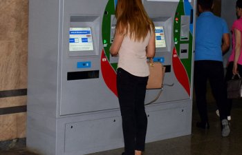 Daha bir metro stansiyasının vestibülü səhərlər ödəmə terminallarından istifadə üçün açıq olacaq.