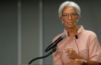 Diqqətlər Lagarde-ın \