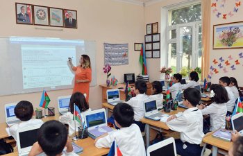 Məktəblərdə tədris prosesinin təşkilinin müvəqqəti qaydaları təsdiqləndi