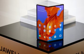 Huawei şirkətinin patentində yeni qatlana bilən smartfonun dizaynı ortaya çıxıb