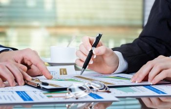 İşdən çıxan işçiyə məzuniyyət haqqı necə ödənilməlidir?