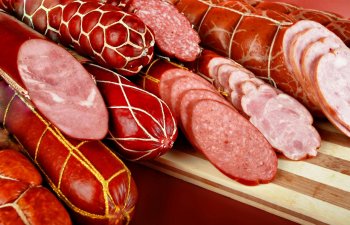Azərbaycanda kolbasa mәmulatlarının istehsalı AZALIB
